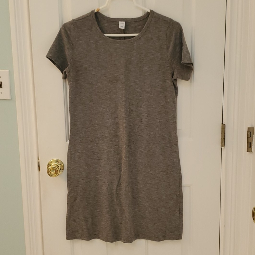 Grey Old Navy shift dress